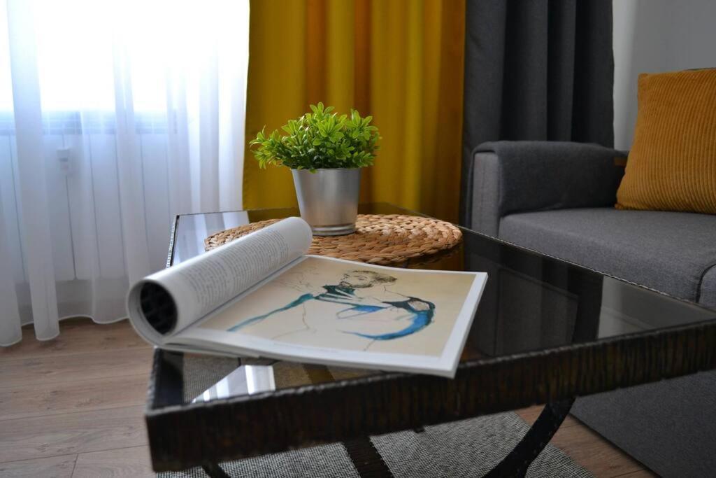 Modern City Center 2 Bedroom Apartment صوفيا المظهر الخارجي الصورة